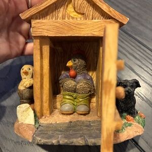 Vtg 90s YOUNG'S Resin Funny Humorous Outhouse Birds Dog Collectible Figure 5"